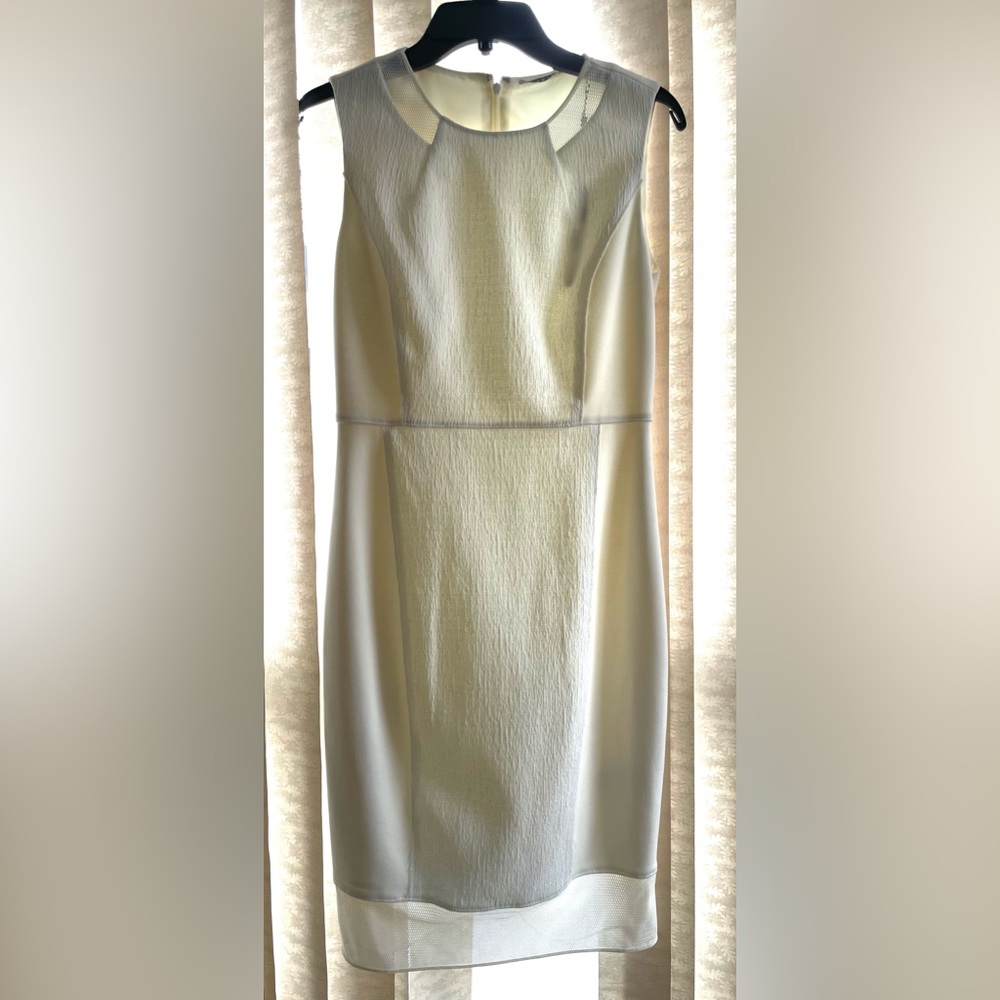 T Tahari, white dress, beautiful details, women’s size 4.